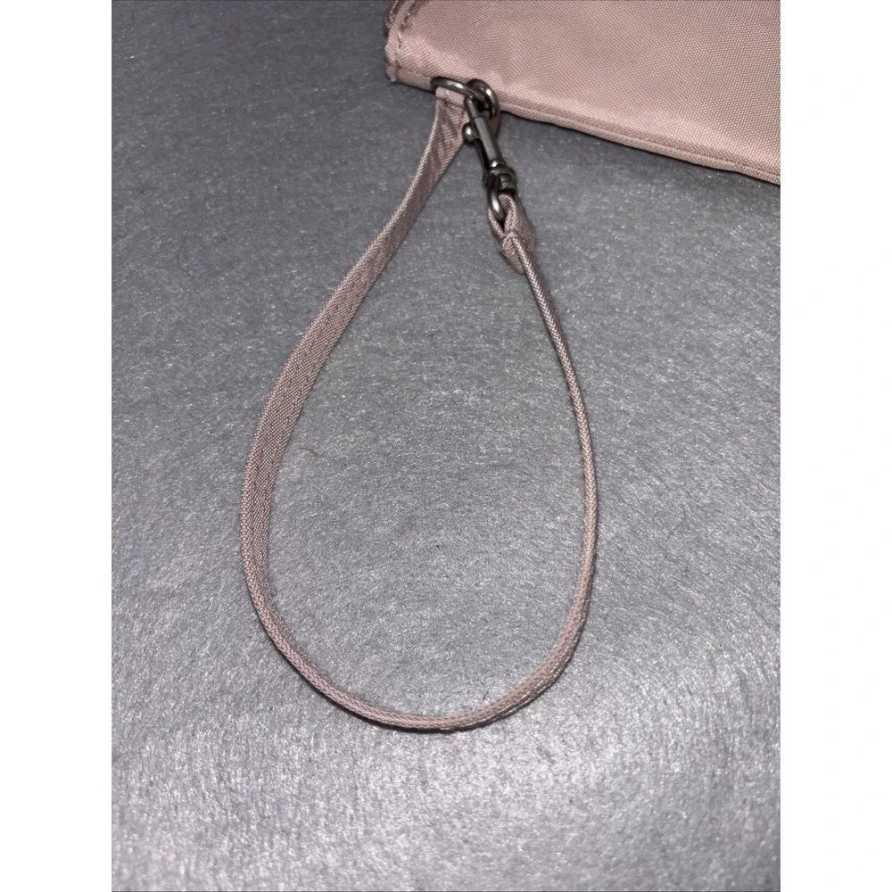 Baggallini‎ RFID Bryant Champagne Nylon Card Wallet Wristlet Money Pouch Travel